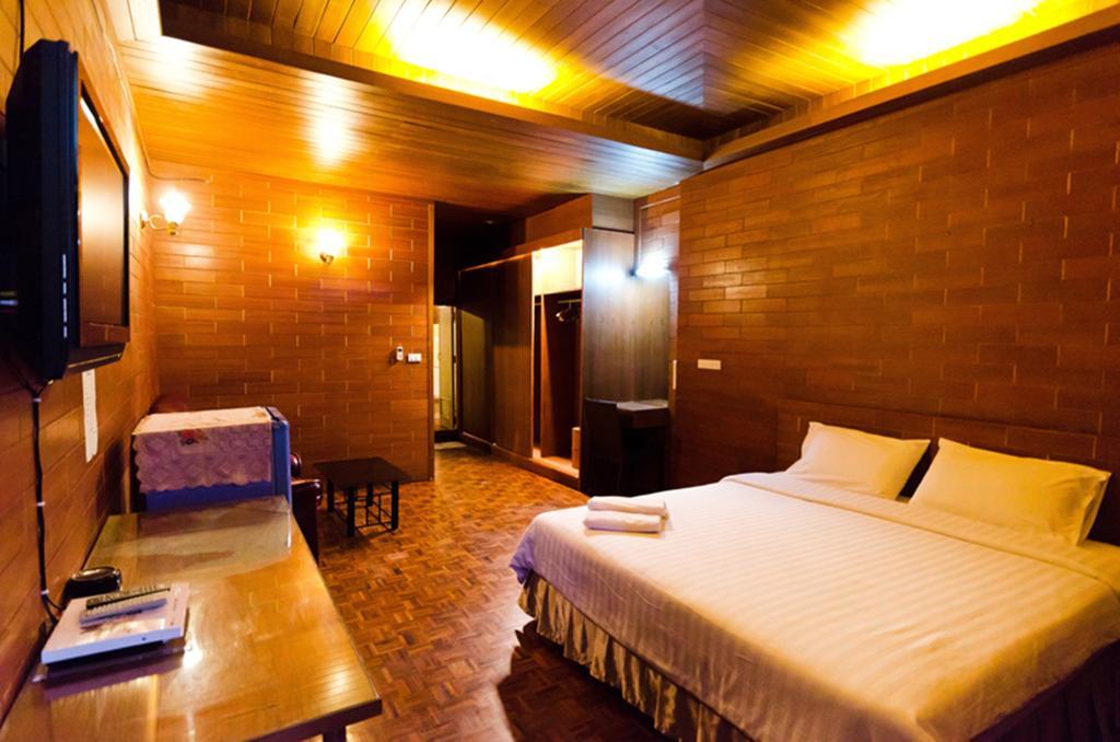 Eight Plus Hotel Bangkok Esterno foto