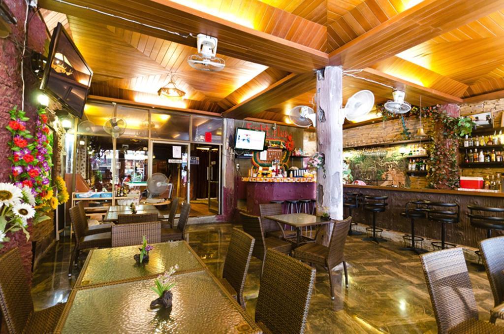 Eight Plus Hotel Bangkok Esterno foto